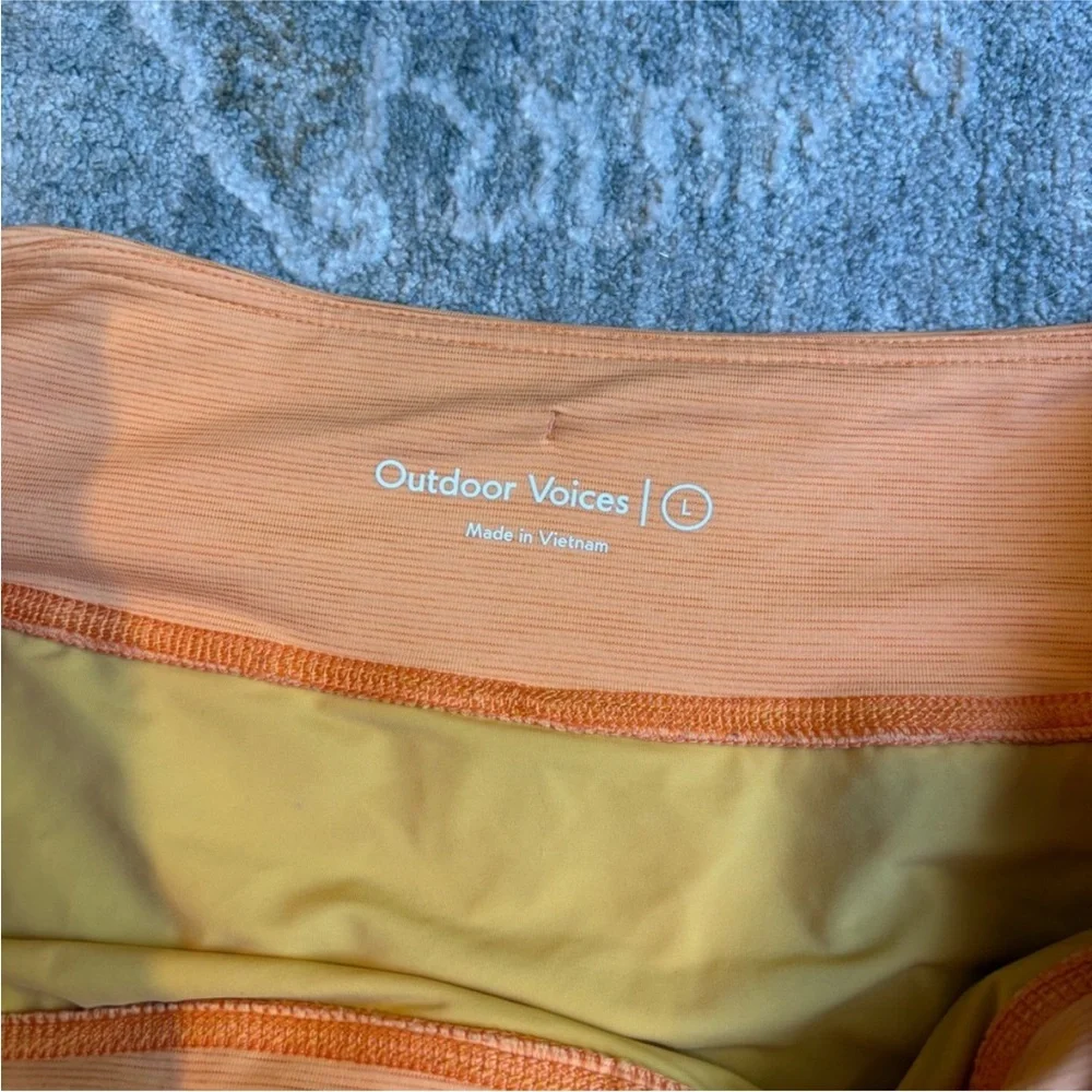 Outdoor voices orange running shorts L - Picture 2 of 3